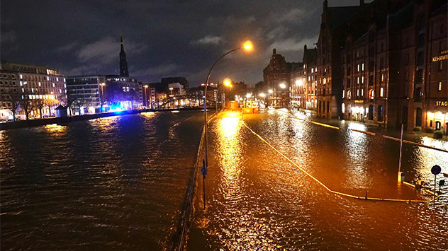 Sehr schwere Sturmflut in Hamburg am frühen Morgen des 19.2.2022