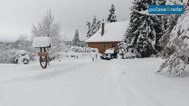 Obrázok zimnej zasneženej krajiny v Smižanoch (okr. Spišská Nová Ves)