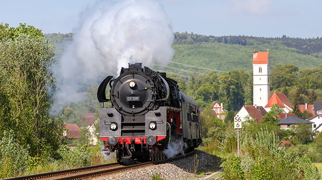 © dpa Dampflokomotive an Christi Himmelfahrt