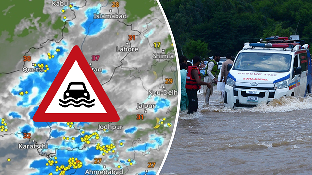 Geteiltes Bild: Links Radar mit Starkregen über Südasien, Warnsymbol über Pakistan. Rechts Menschen und ein Krankenwagen in hüfttiefem Wasser.