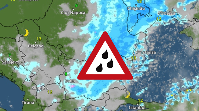 Radar météo avec bande de pluie au-dessus du sud-est de l'Europe et symbole d'alerte pour fortes pluies.