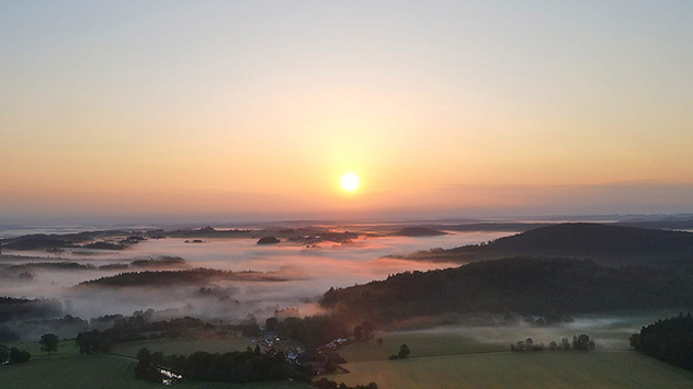 1ef4092b-238e-6ce6-95b3-bbbb3273c4ee ts