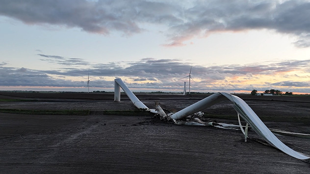 Verwüstungen nach Tornado in Iowa