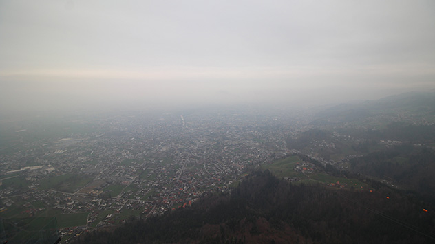 Diesige Verhältnisse herrschen aktuell im Rheintal. 
