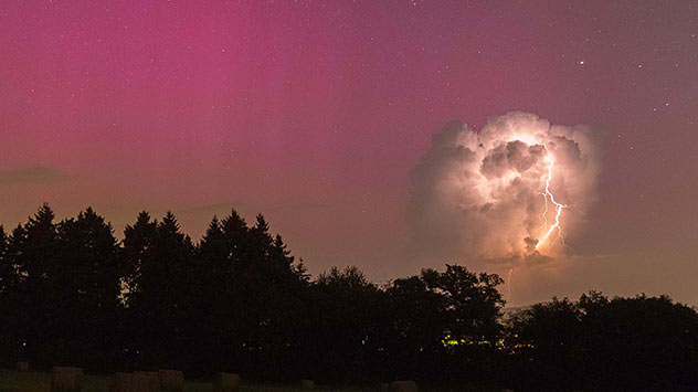 © Christoph Weber Sternschnuppen und Polarlicht