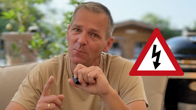 Moderator berichtet über Gewitterwarnung