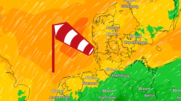 Wetterkarte mit farblich markierten Windgeschwindigkeiten und Sturmwarnsymbol über der Nordseeküste. Hohe Böen in orange-roten Bereichen zwischen den Niederlanden und Norddeutschland.