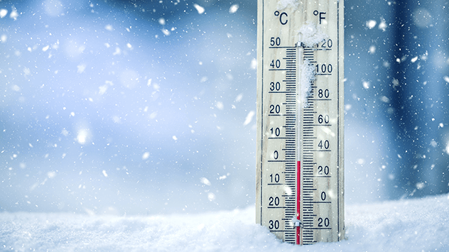 Thermometer im Schnee 