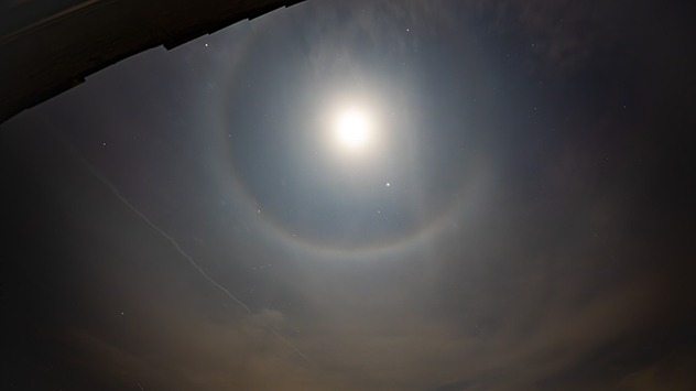 © Marcel Becker Mondhalo über Kirchhain