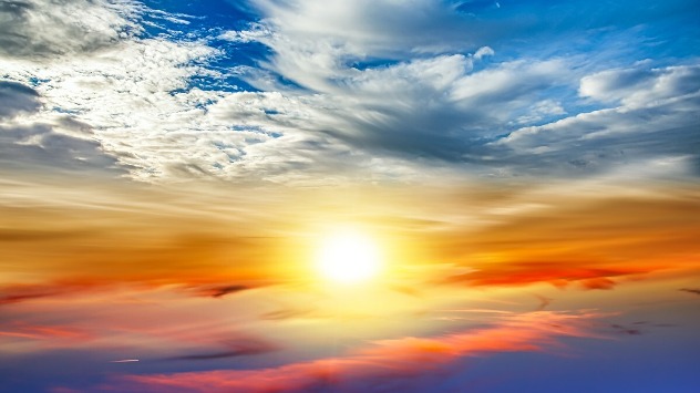 Ciel variable au coucher du soleil