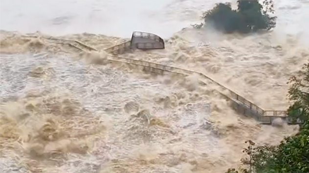 Die Iguazú-Wasserfälle mussten aufgrund starker Regenfälle geschlossen werden. 