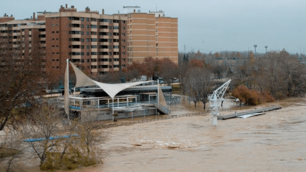 Inundaciones en la ribera del Ebro a su paso por Zaragoza. 