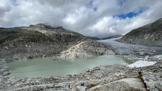 Rhoneglsctehr mit See.