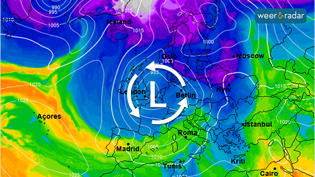 De weerkaart voor volgende week dinsdag toont een omvangrijk lagedrukgebied in de buurt, dat voor een wisselvallig weertype met regen zorgt.