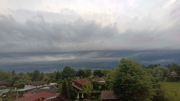 Dunkle Wolken am Himmel