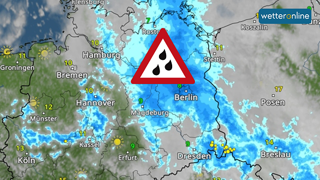 Wetterkarte von Nordostdeutschland mit Starkregenwarnung (20–50 l/m²) rund um Berlin, dargestellt durch blaue Niederschlagsflächen und ein rotes Warnsymbol.
