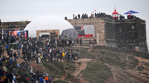 Zuschauer beim Surf-Event