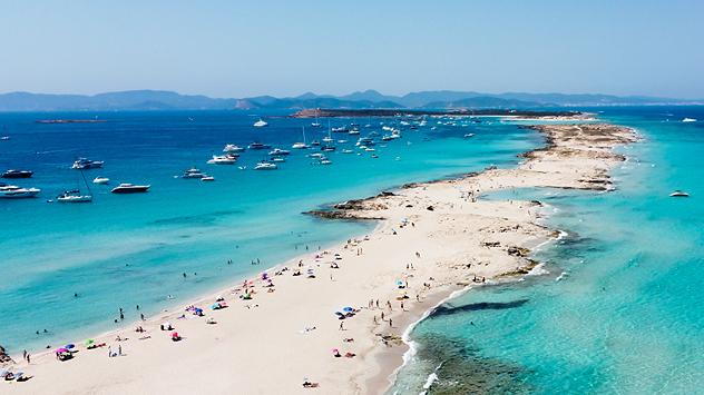 El fin de semana llega con contrastes en las costas españolas. Planifica tu fin de semana y organiza tus escapadas a la playa.&nbsp;