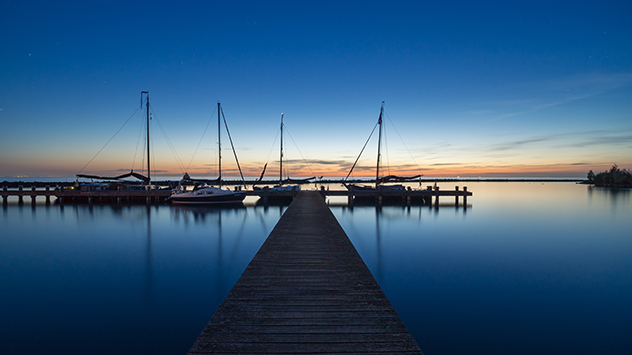 1ef40ac4-10dc-622a-a9e2-35392438a986 Blaue Stunde