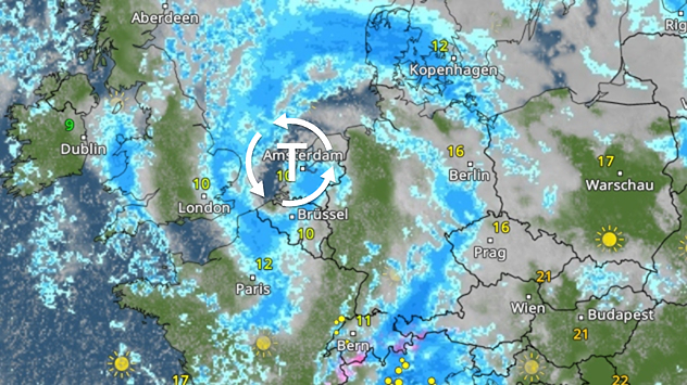 Das WetterRadar zeigt drehendes Sturmsystem über den Niederlanden und Belgien mit einer ausgeprägten Spirale aus Niederschlag.