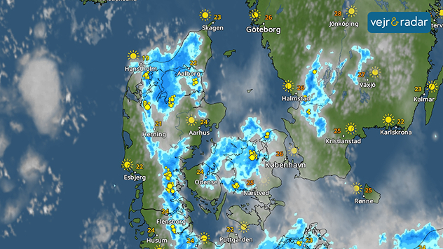 VejrRadar over Danmark med lokale tordenbyger, regn og sol i et lunt sommervejr.