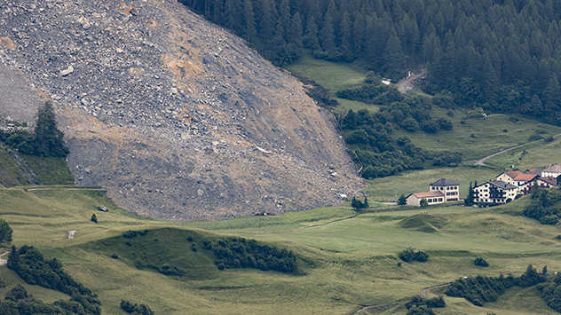 Der Schuttstrom hat Brienz knapp verpasst.