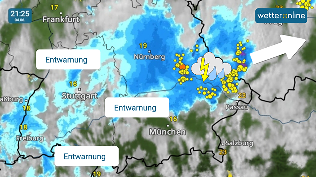 Das aktuelle WetterRadar zeigt: Die Gewitteraktivität nimmt weiter ab.