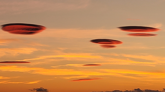 Nubes moldeadas por el viento.
