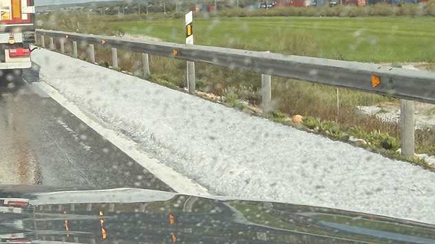 Vuestras fotografías resumen a la perfección estos últimos 7 días tan variables en España, donde el sol ha salido tras chubascos y donde el granizo ha protagonizado las tardes en distintos puntos del país.