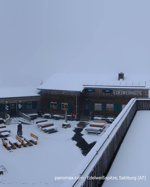 De la neige dans les Alpes