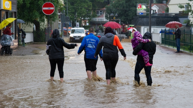 Ganze Orte stehen unter Wasser