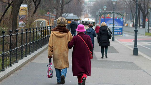 Niemand friert gerne, aber der Körper sollte auch auf Kälte eingestellt werden. 