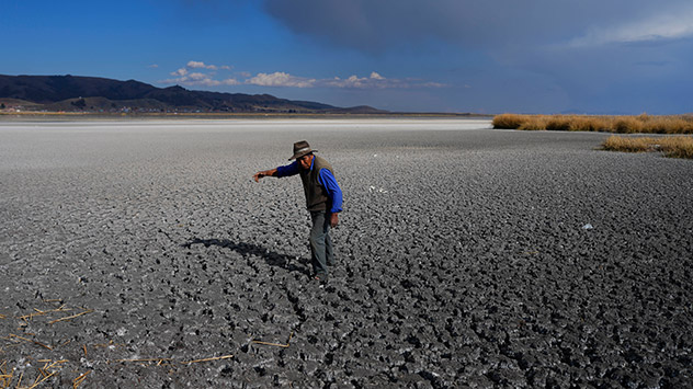 Augetrockneter Grund des Titicacasees
