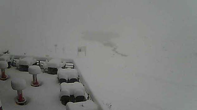 Der Sustenpass ist schneebedeckt