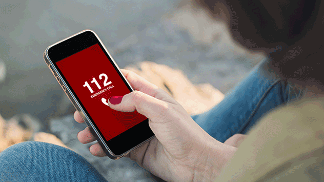 Falls Sie aber ein Feuer oder einen Schwelbrand entdecken, alarmieren Sie bitte sofort die Feuerwehr unter der Telefonnummer 112.