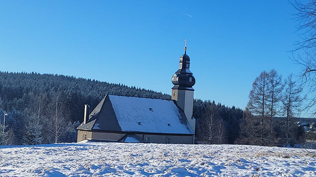 © Andreas Kaden via WetterMelder Deutschland Schnee und blauer Himmel im Erzgebirge