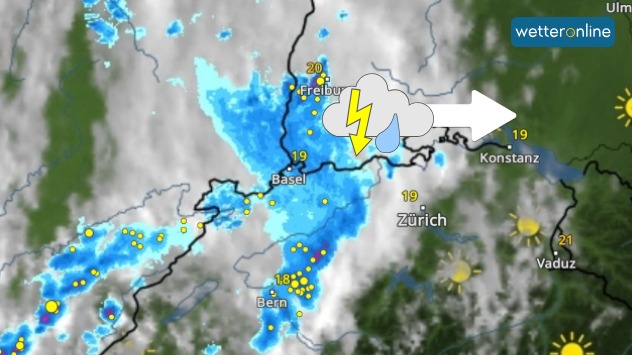 Das WetterRadar zeigt ein morgendliches Gewitter, das auf den Schwarzwald zuzieht.