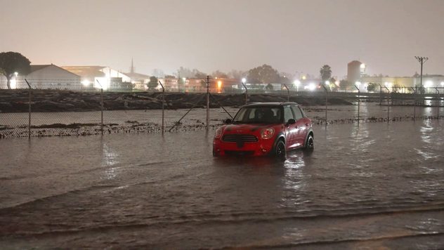 Inundaciones sobre el Sur de California jueves en la madrugada. Ventura, California. 21 de Diciembre 2023