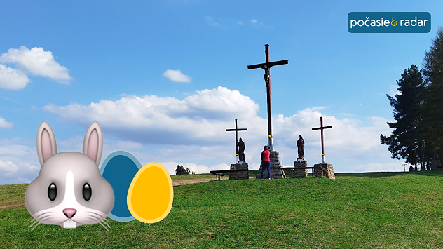 Veľkonočná scéna na kopci s tromi krížmi, modrou oblohou, zelenou lúkou a ikonami zajačika a vajíčok