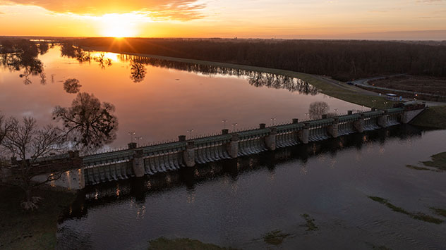 Das Pretziener Wehr in Sachsen-Anhalt zum Sonnenaufgang
