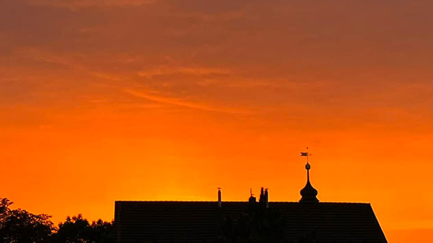© Sina Rph via WetterMelder Deutschland Himmel strahlt Orange