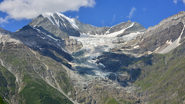 Bisgletscher an der Ostflanke des Weiss- und Bishorns