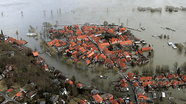 Die Altstadt des niedersächsischen Städtchens Hitzacker gleicht einer Insel