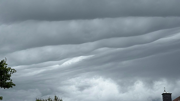Der Begriff Asperitas gilt erst seit 2017 offiziell als Wolkensonderform.