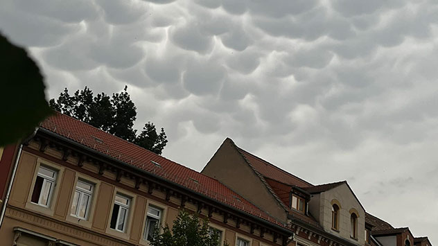 Nach dem Gewitter gibt es mancherorts beutelartige Wolken zu bestaunen, die auch Mammatus genannt werden.