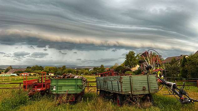 In Göttingen zieht eine bedrohliche Wolkenfront auf.