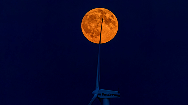 © Heinz-D._Fleck Der Vollmond Mittwoch früh im Halbschatten der Erde.