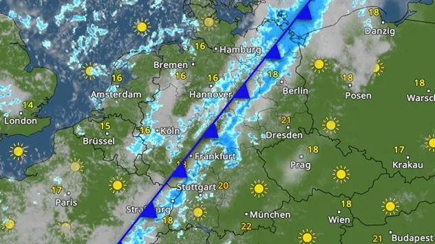 WetterRadar mit einer Kaltfront und Regen über Deutschland.