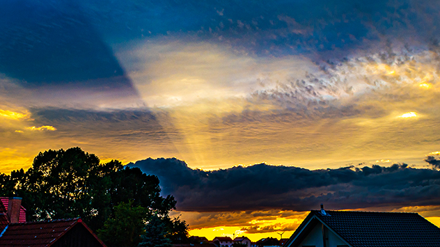 Sonnenuntergang nach Regen