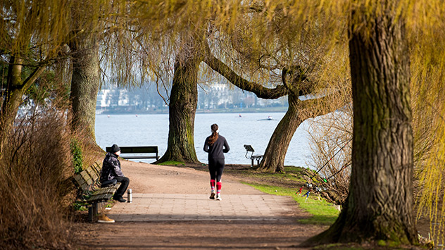 © dpa Sonniges Wetter am Samstag